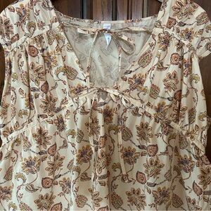 MNG~ Mango Paisley Cotton V Neck with Ties Top in size 8